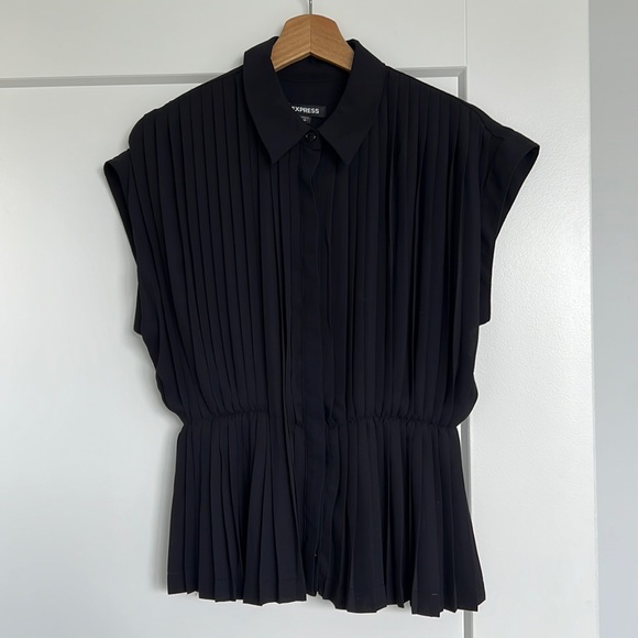 Express black Blouse. - Picture 3 of 3